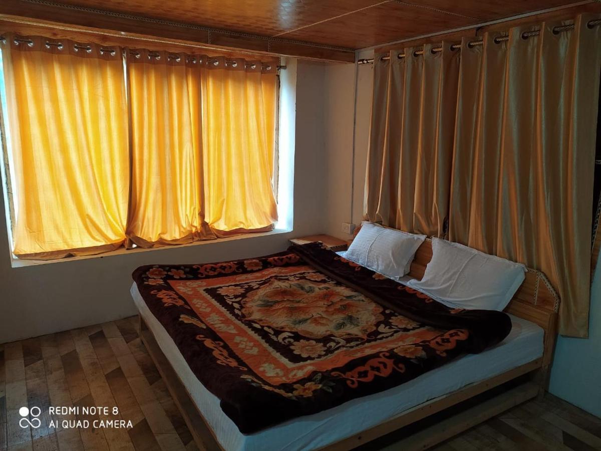 Moksha - By The River Vila Jibhi Exterior foto