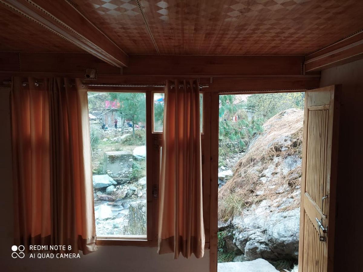 Moksha - By The River Vila Jibhi Exterior foto